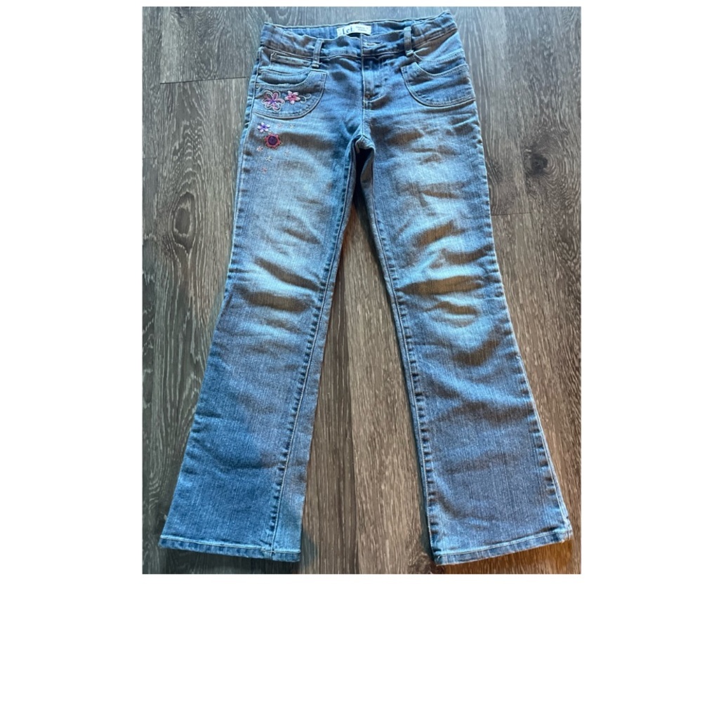 SALE🎈RARE SUPER CUTE SPECIAL EMBROIDERED JEANS BY LEI! BOHO STYLE! - Picture 2 of 4
